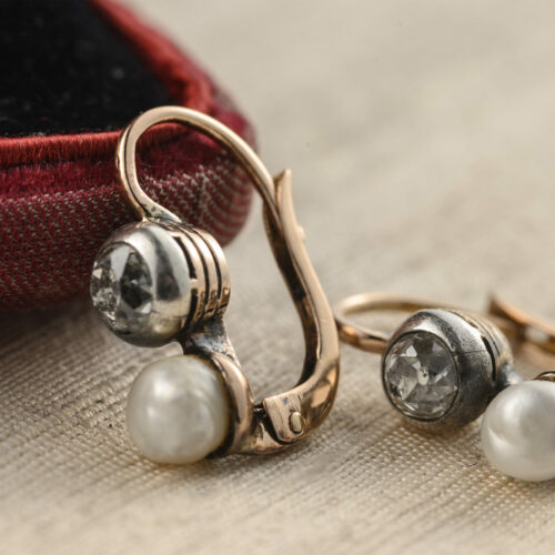 Orecchini oro e argento con perle naturali e diamanti di vecchio taglio. Epoca fine'800